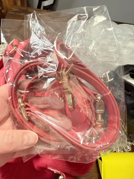 Tory Burch Pink Pebbled Leather Tote with Logo Medallion - Picture 3 of 9